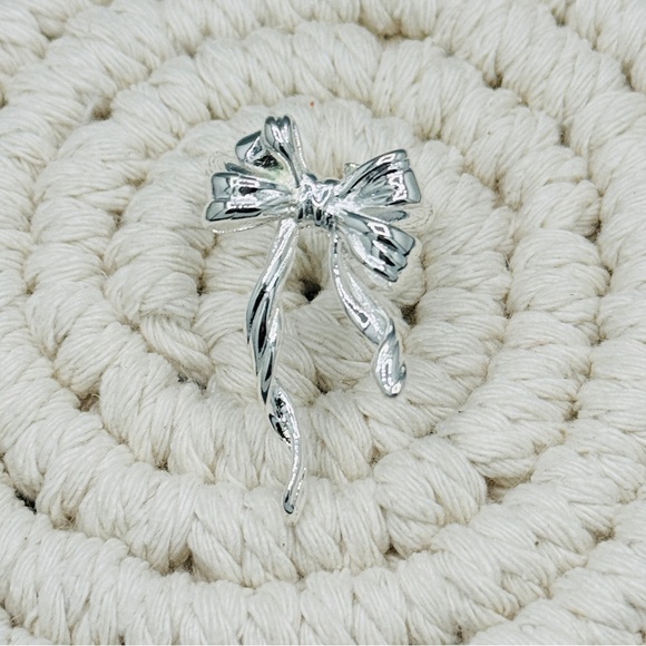 925 Sterling Silver Three Dimensional Bow Tassels Opening Adjustable Ring - Picture 7 of 9